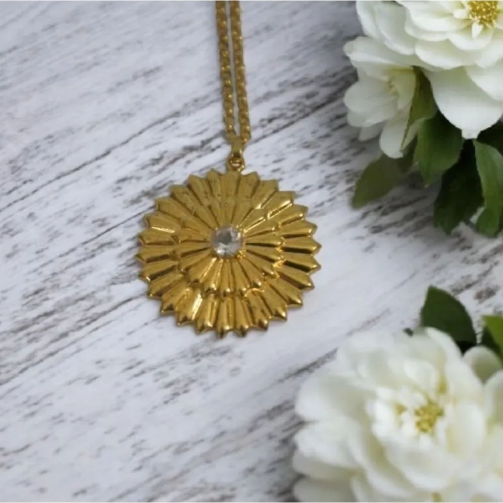 Pendant Necklace Set Floral Druzy and Sunburst Medallion - Picture 4 of 12